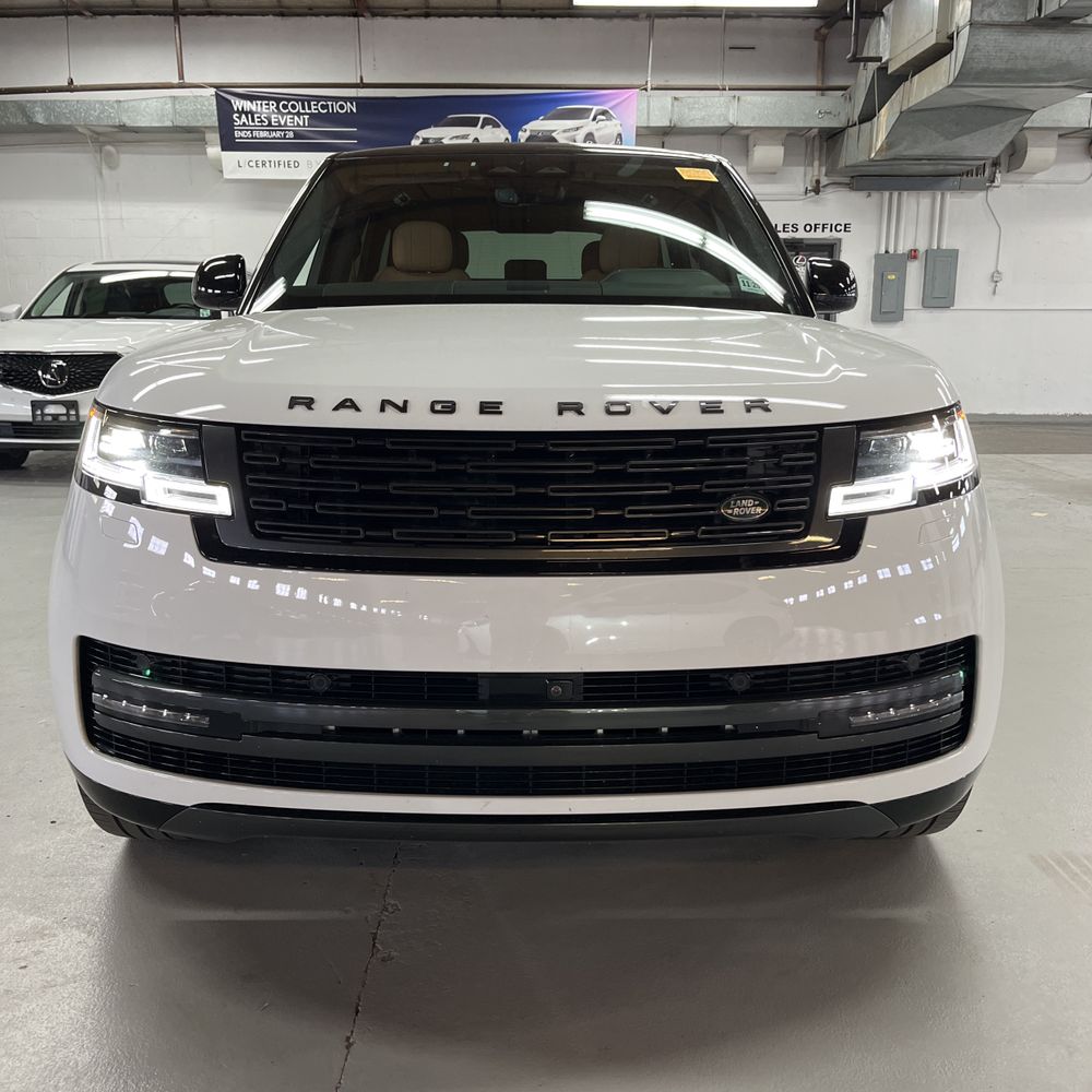 2025 Land Rover Range Rover P400 SE