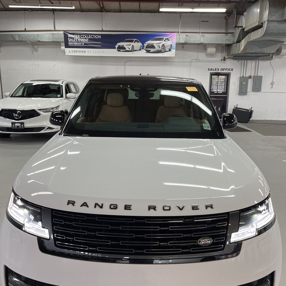 2025 Land Rover Range Rover P400 SE