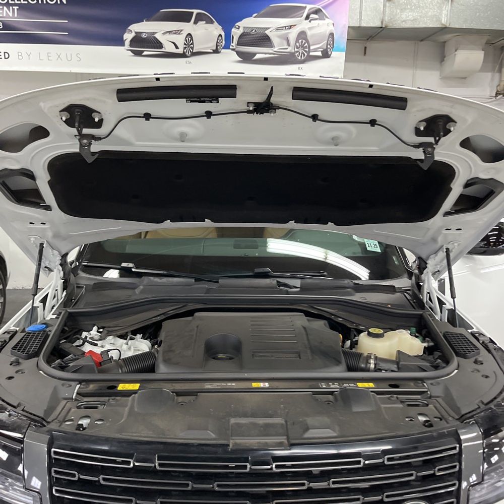 2025 Land Rover Range Rover P400 SE