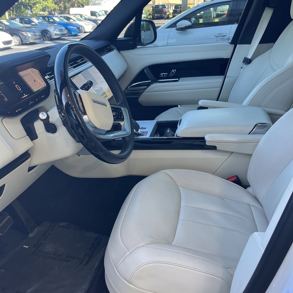 2024 Land Rover Range Rover P400 SE