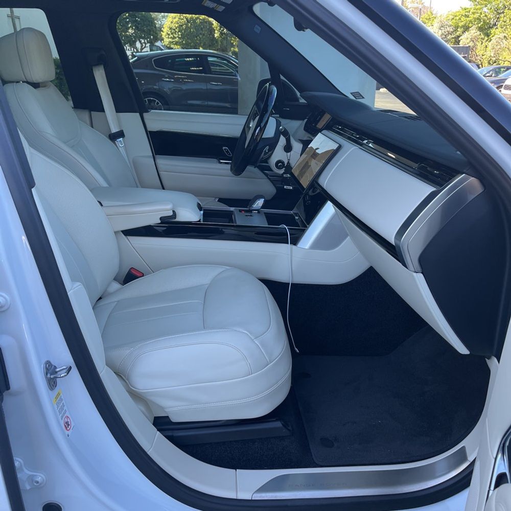 2024 Land Rover Range Rover P400 SE