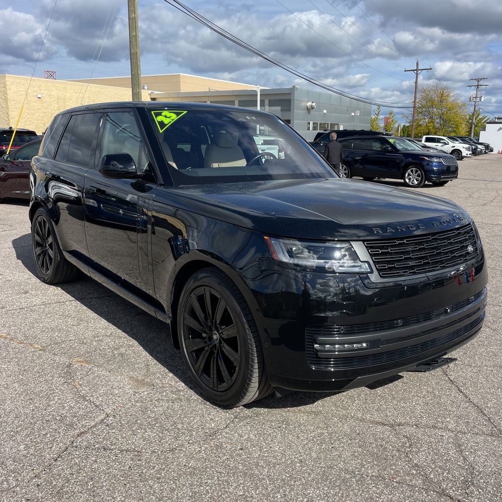 2023 Land Rover Range Rover SE