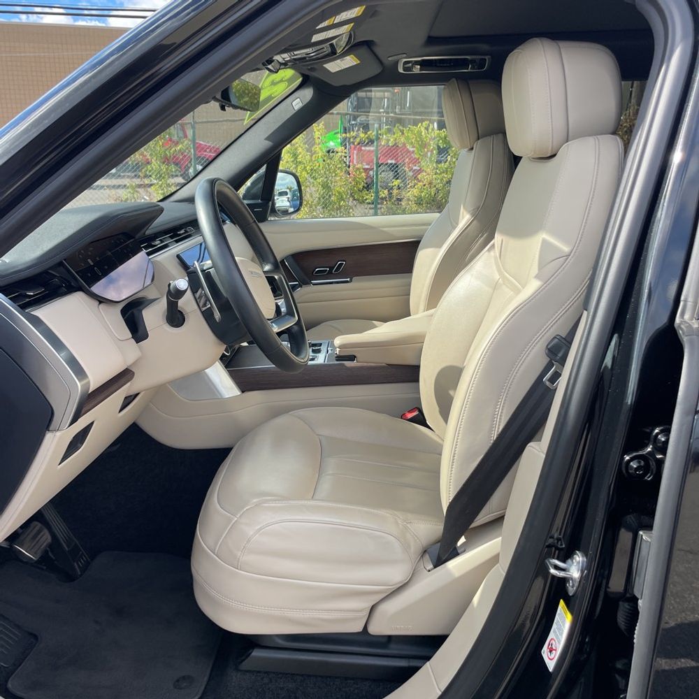 2023 Land Rover Range Rover SE
