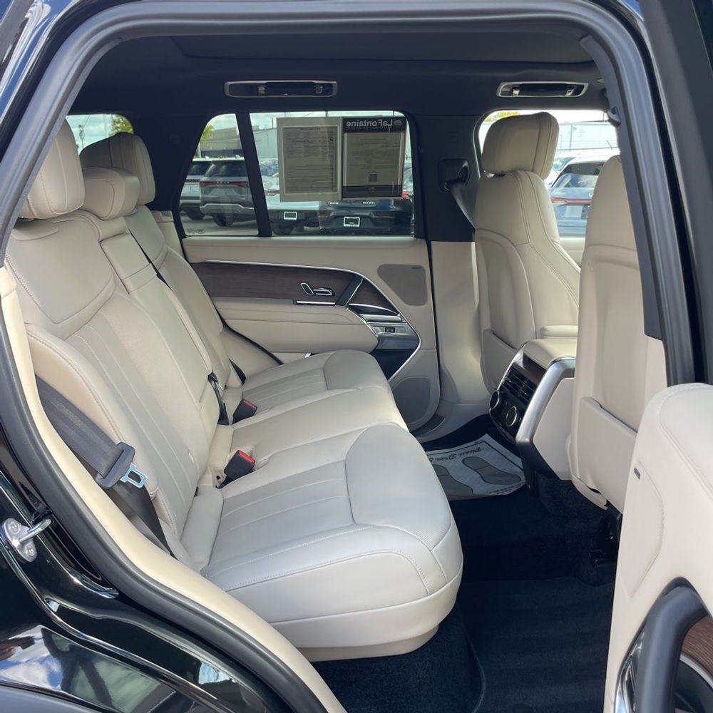 2023 Land Rover Range Rover SE