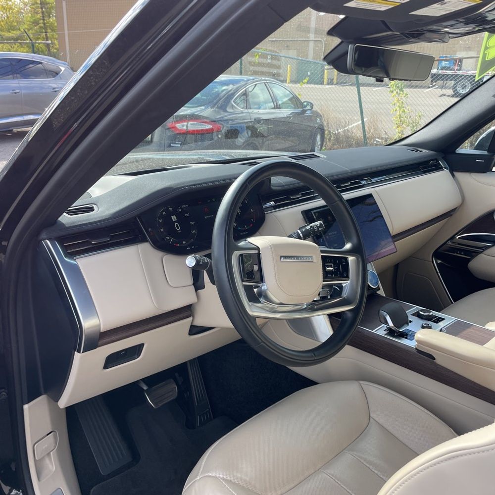 2023 Land Rover Range Rover SE