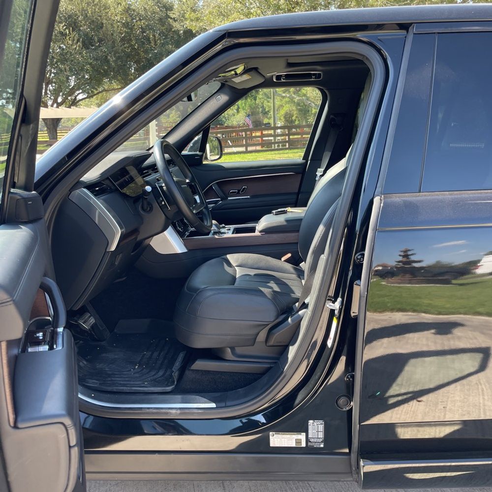 2023 Land Rover Range Rover SE