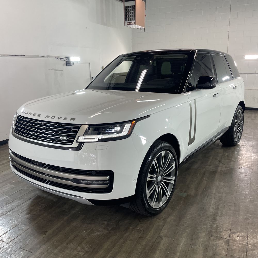 2023 Land Rover Range Rover SE