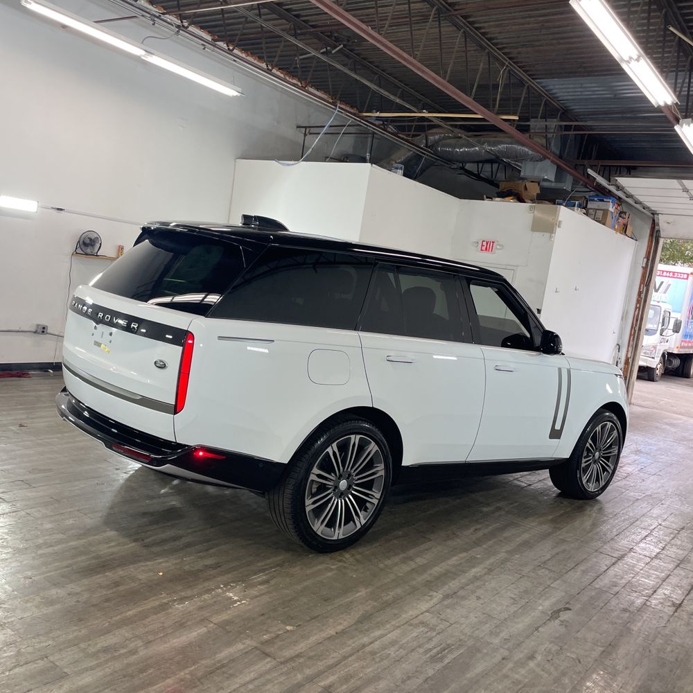 2023 Land Rover Range Rover SE
