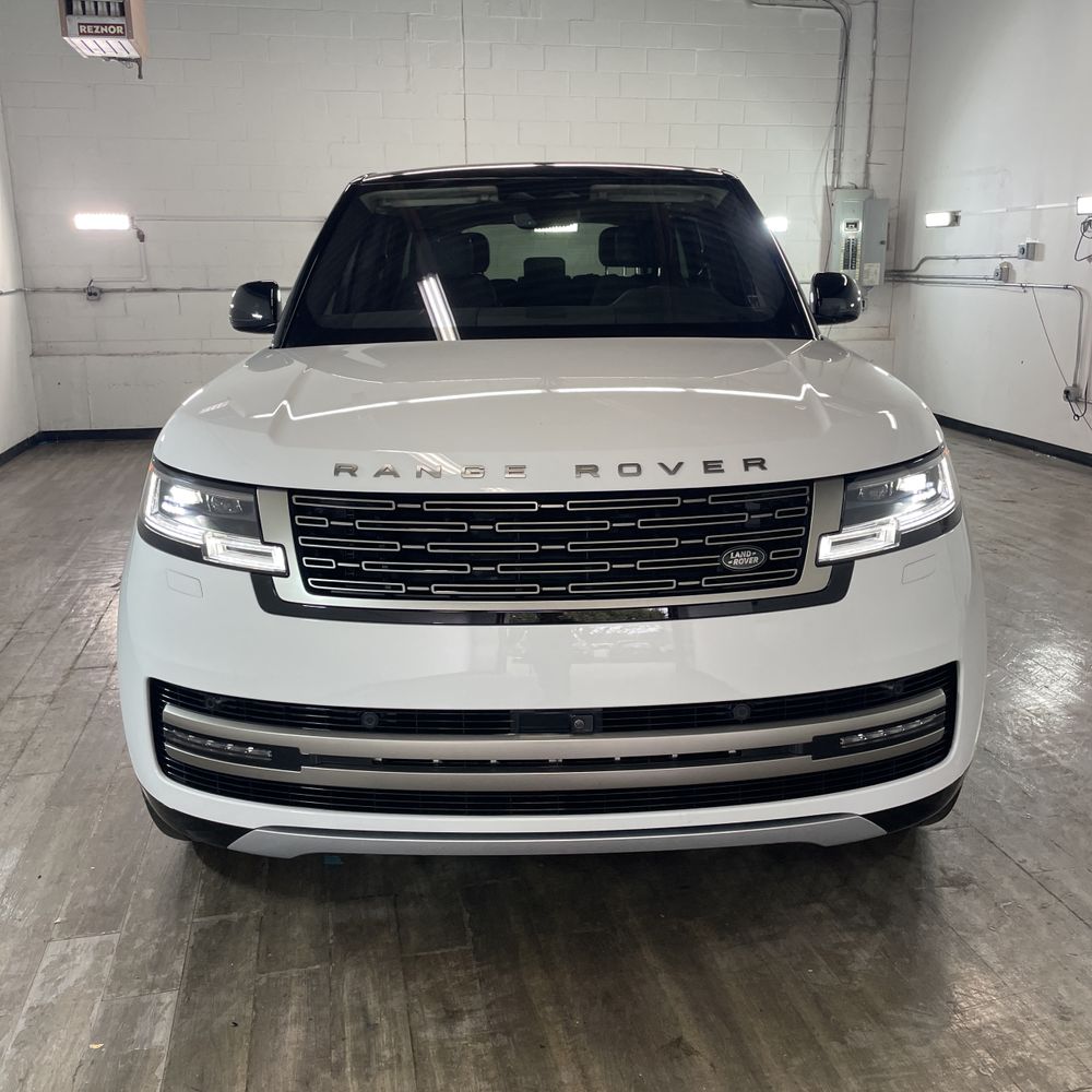 2023 Land Rover Range Rover SE