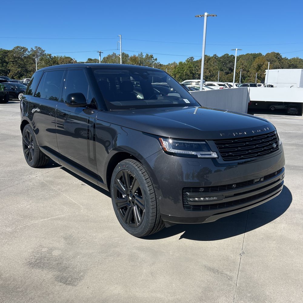 2023 Land Rover Range Rover P530 SE LWB