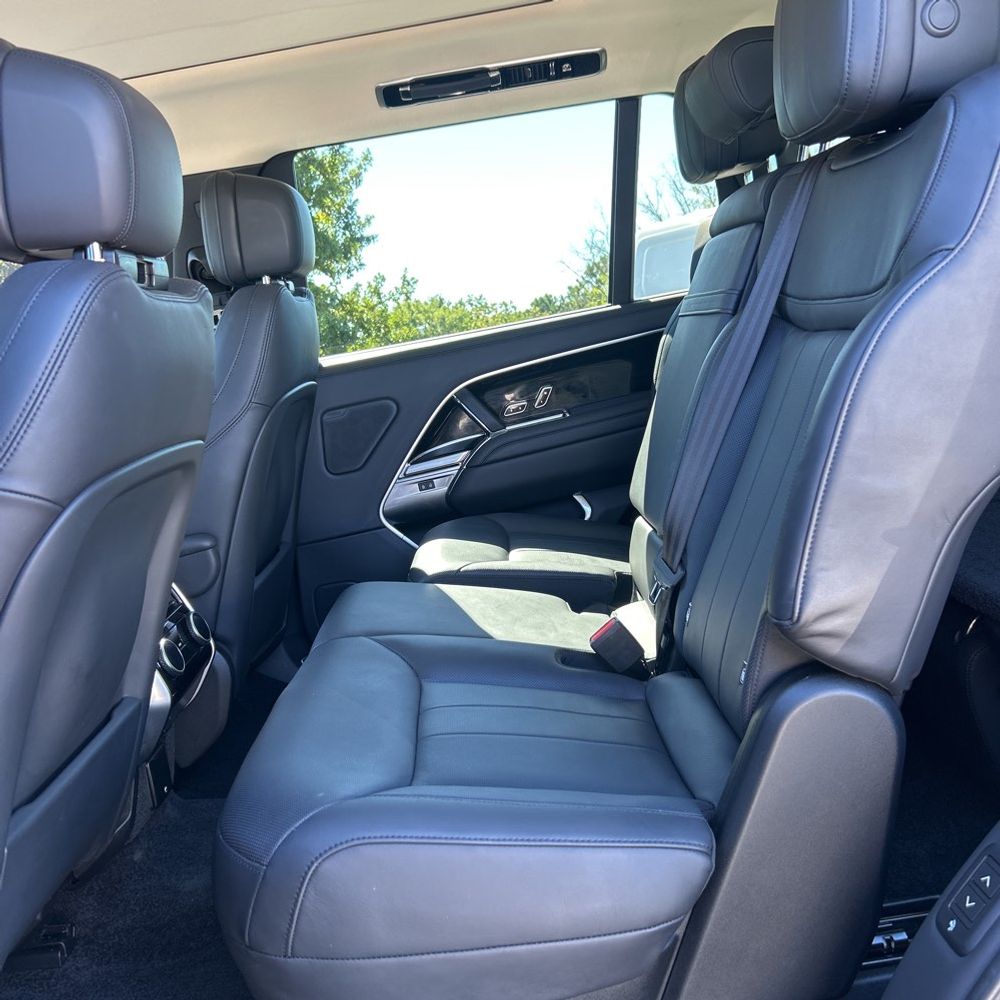 2023 Land Rover Range Rover P530 SE LWB