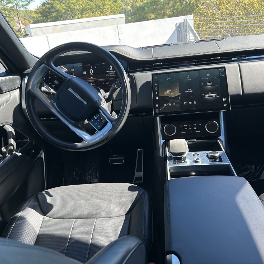 2023 Land Rover Range Rover P530 SE LWB