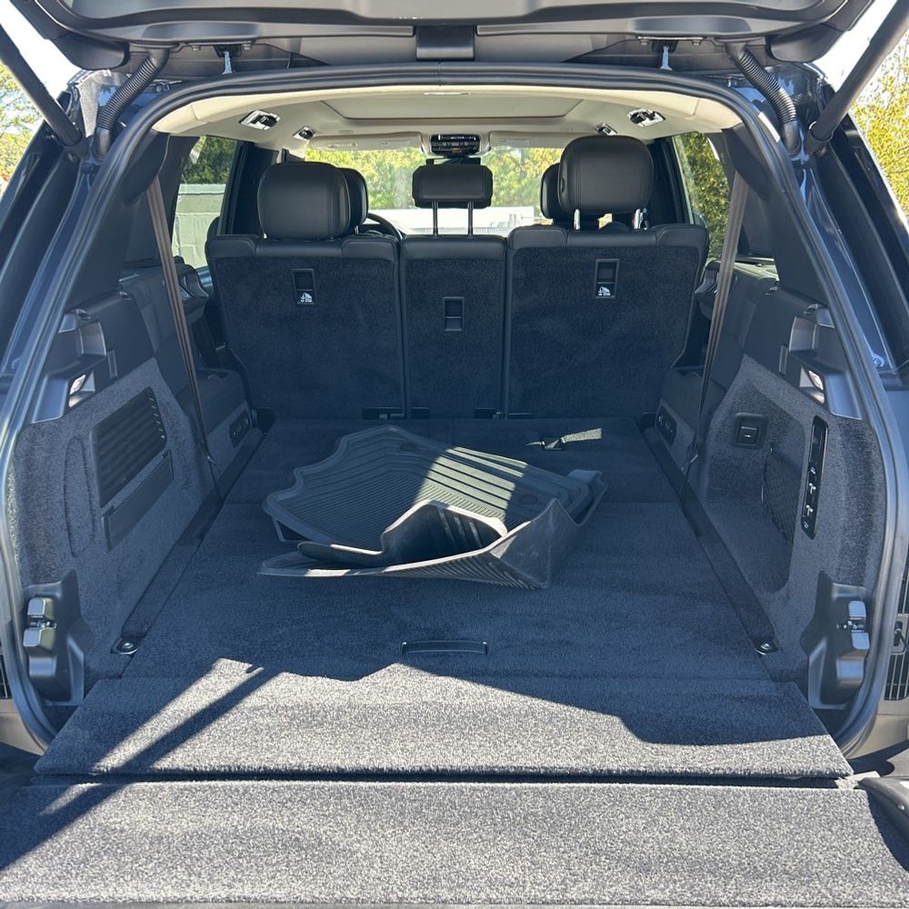 2023 Land Rover Range Rover P530 SE LWB