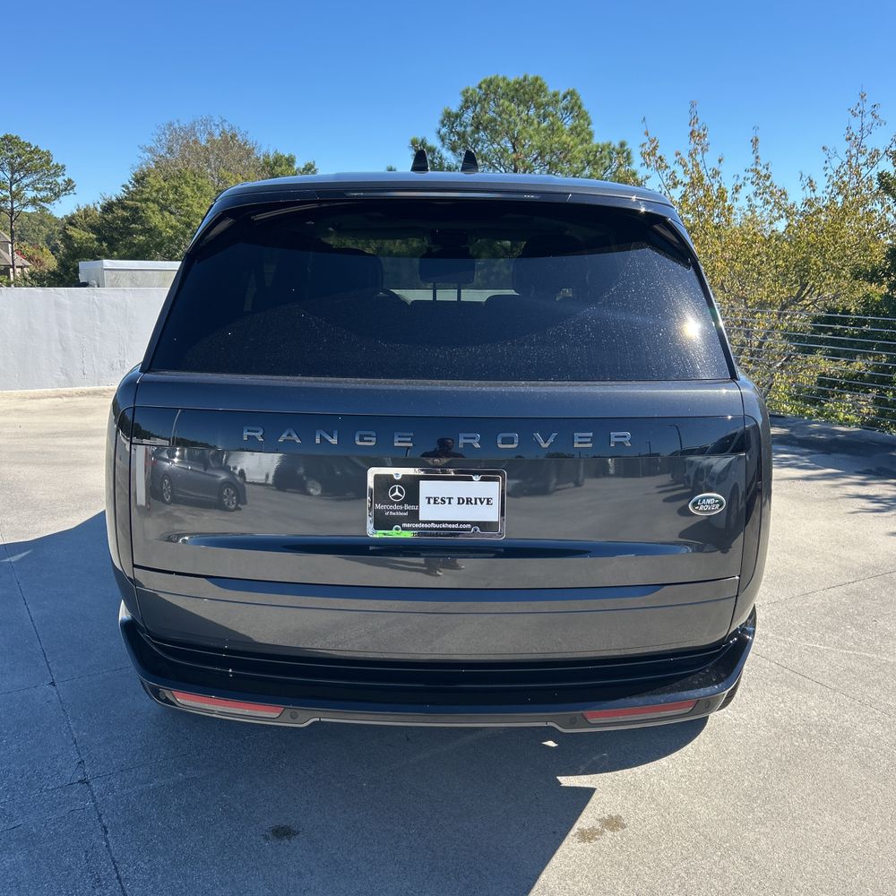 2023 Land Rover Range Rover P530 SE LWB