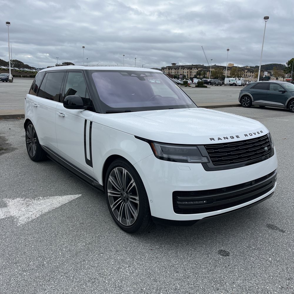 2023 Land Rover Range Rover SE