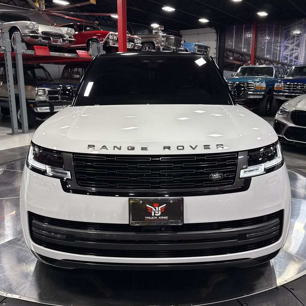 2023 Land Rover Range Rover P530 SE LWB