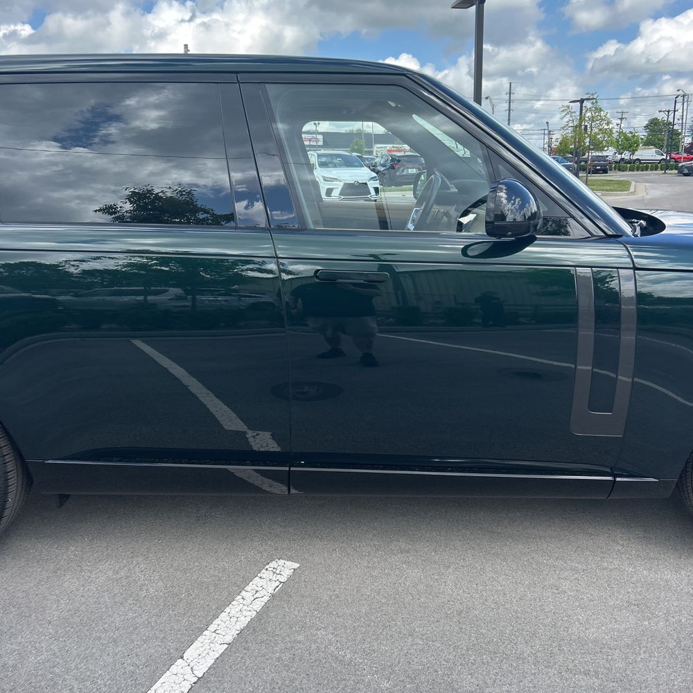 2025 Land Rover Range Rover P530 SE LWB