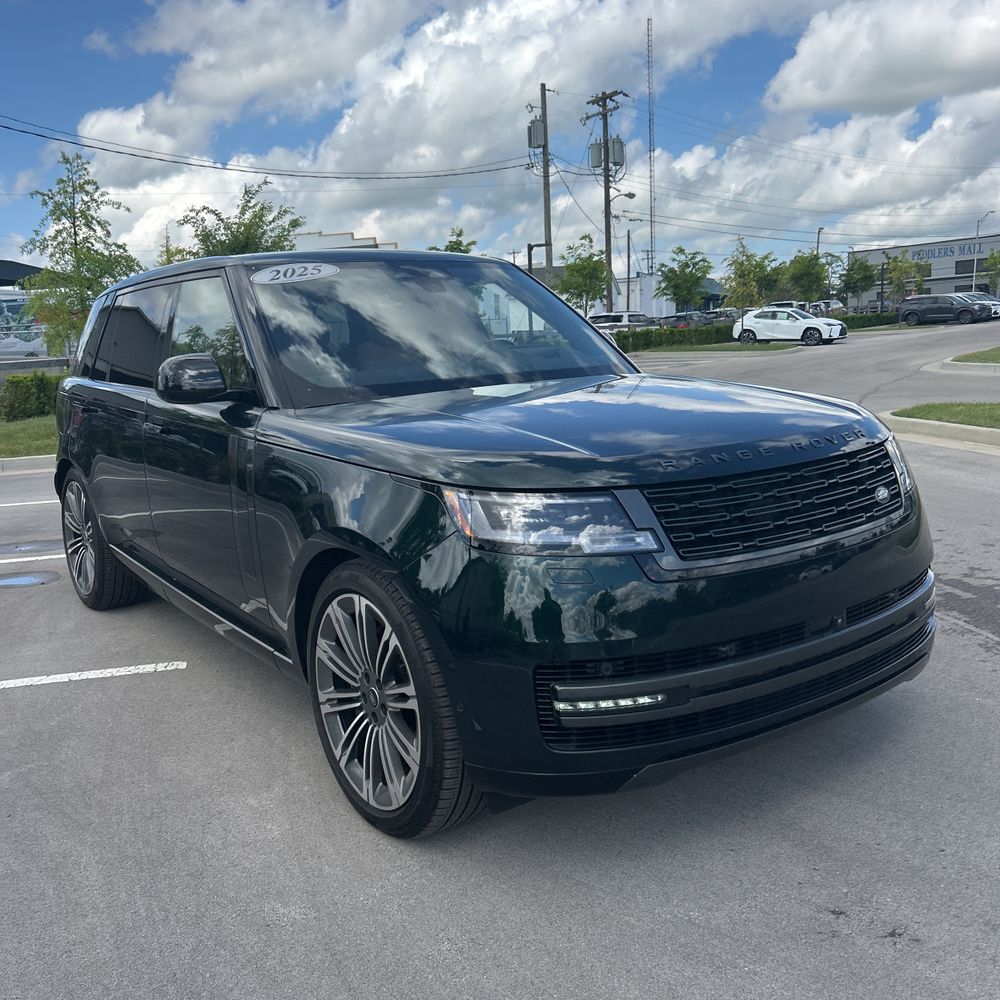2025 Land Rover Range Rover P530 SE LWB