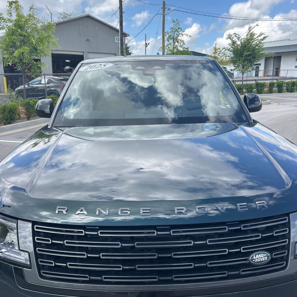2025 Land Rover Range Rover P530 SE LWB