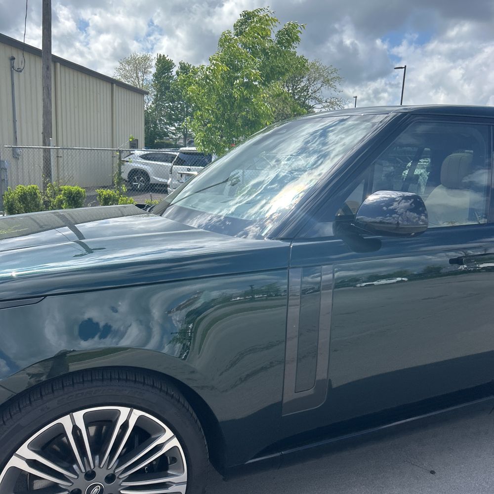 2025 Land Rover Range Rover P530 SE LWB