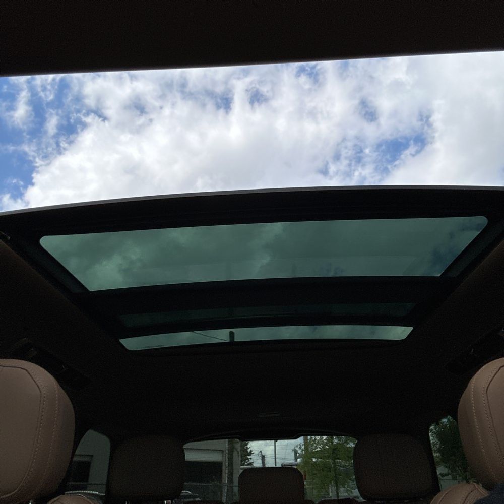 2025 Land Rover Range Rover P530 SE LWB