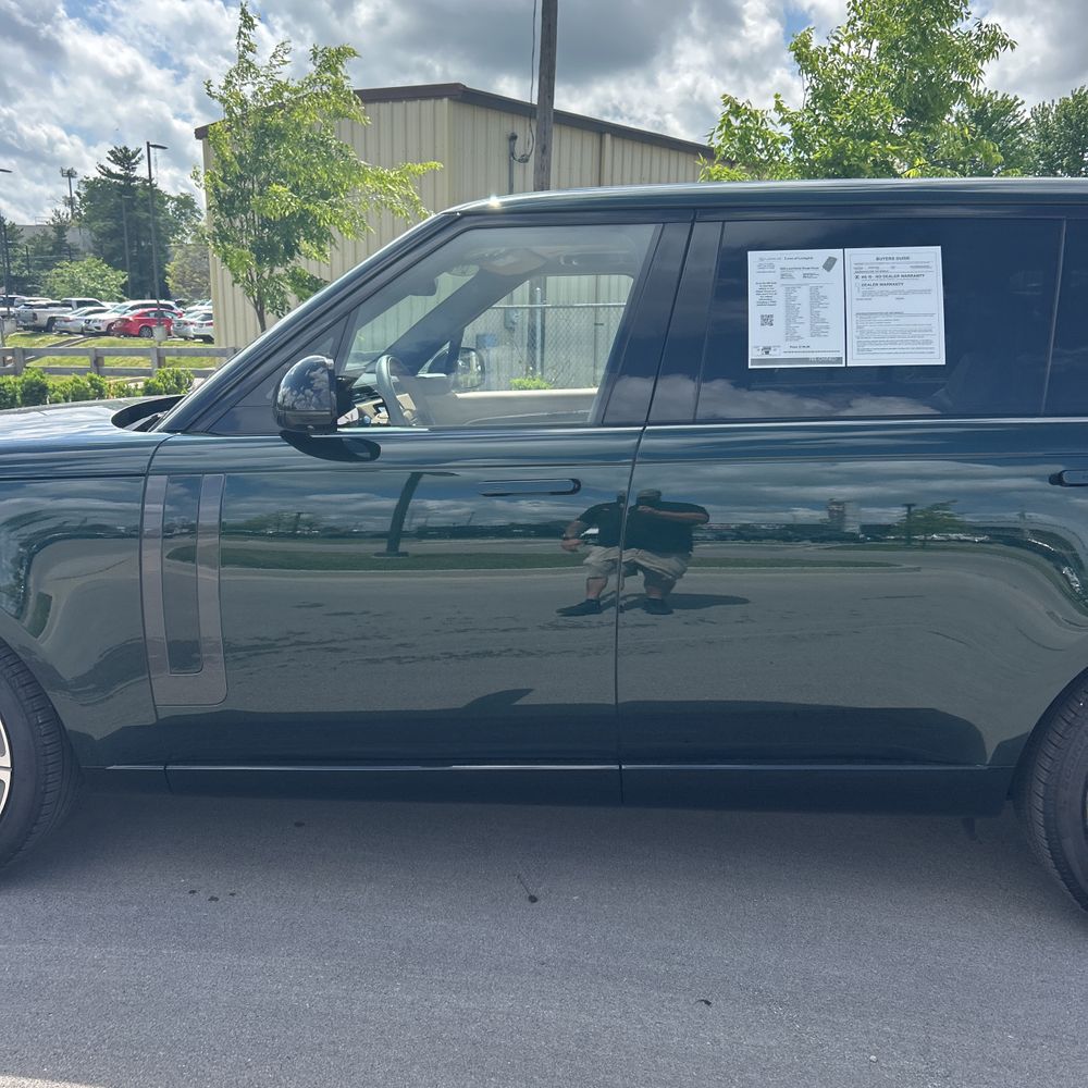 2025 Land Rover Range Rover P530 SE LWB