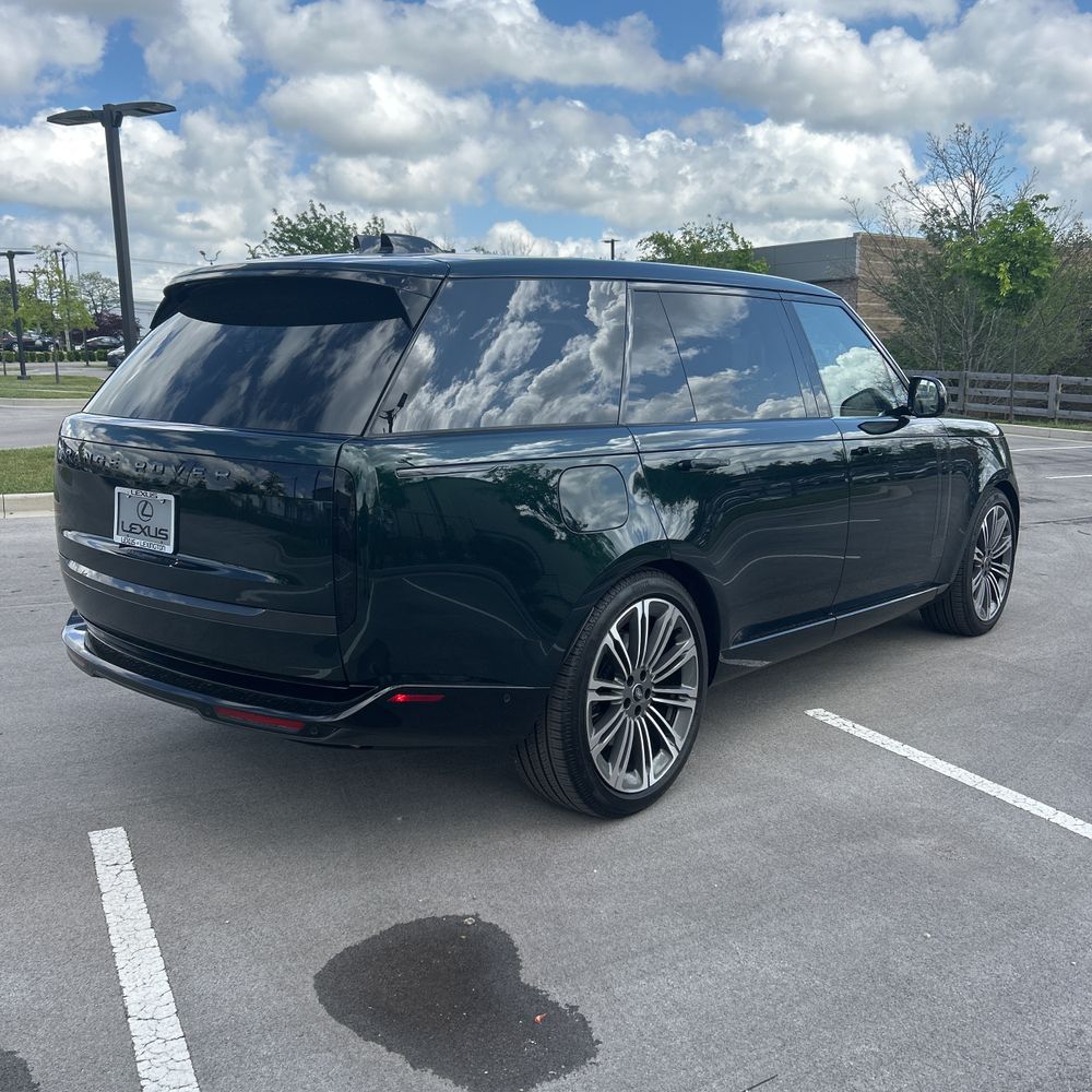 2025 Land Rover Range Rover P530 SE LWB