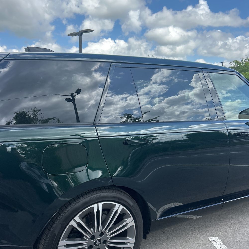 2025 Land Rover Range Rover P530 SE LWB