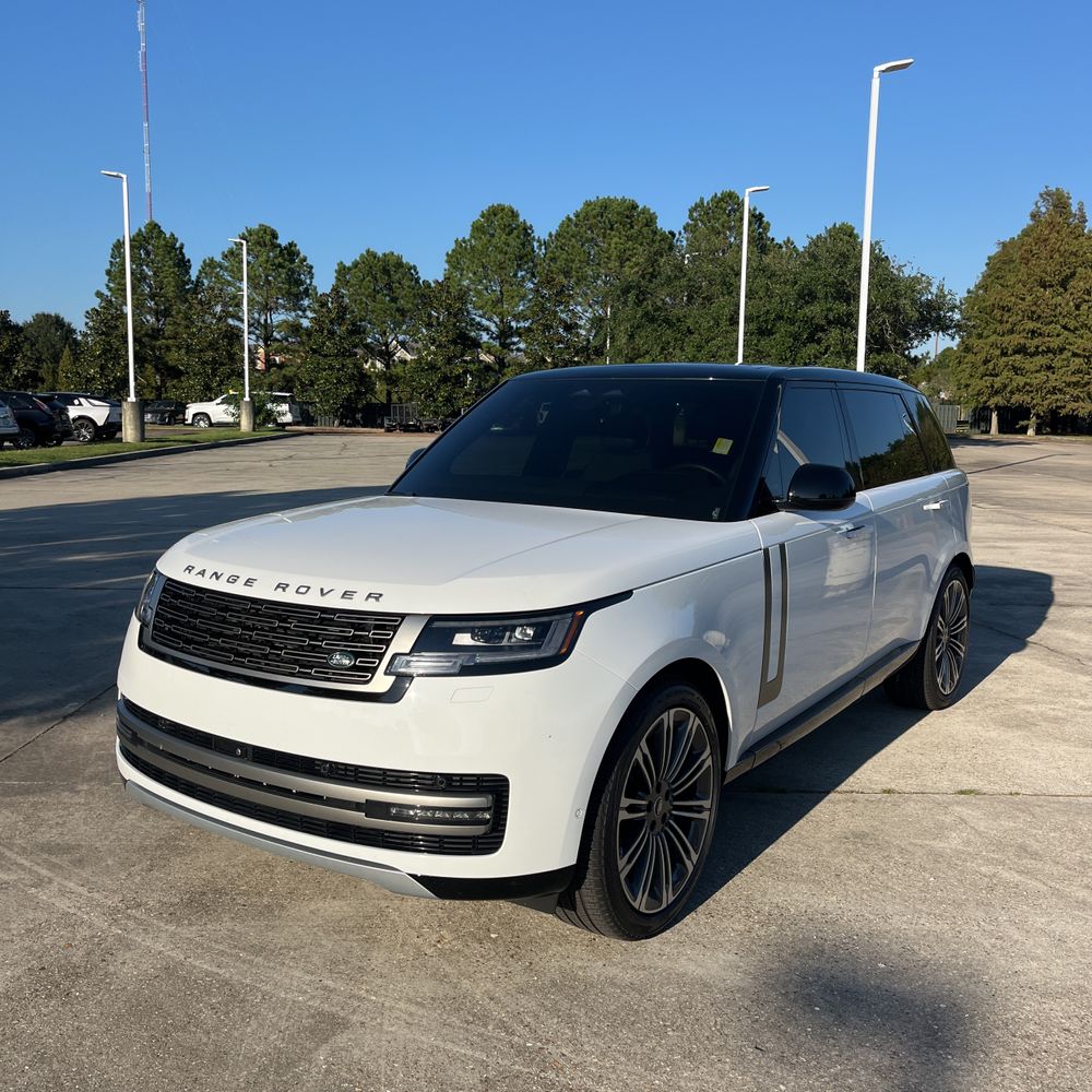 2024 Land Rover Range Rover SE P400