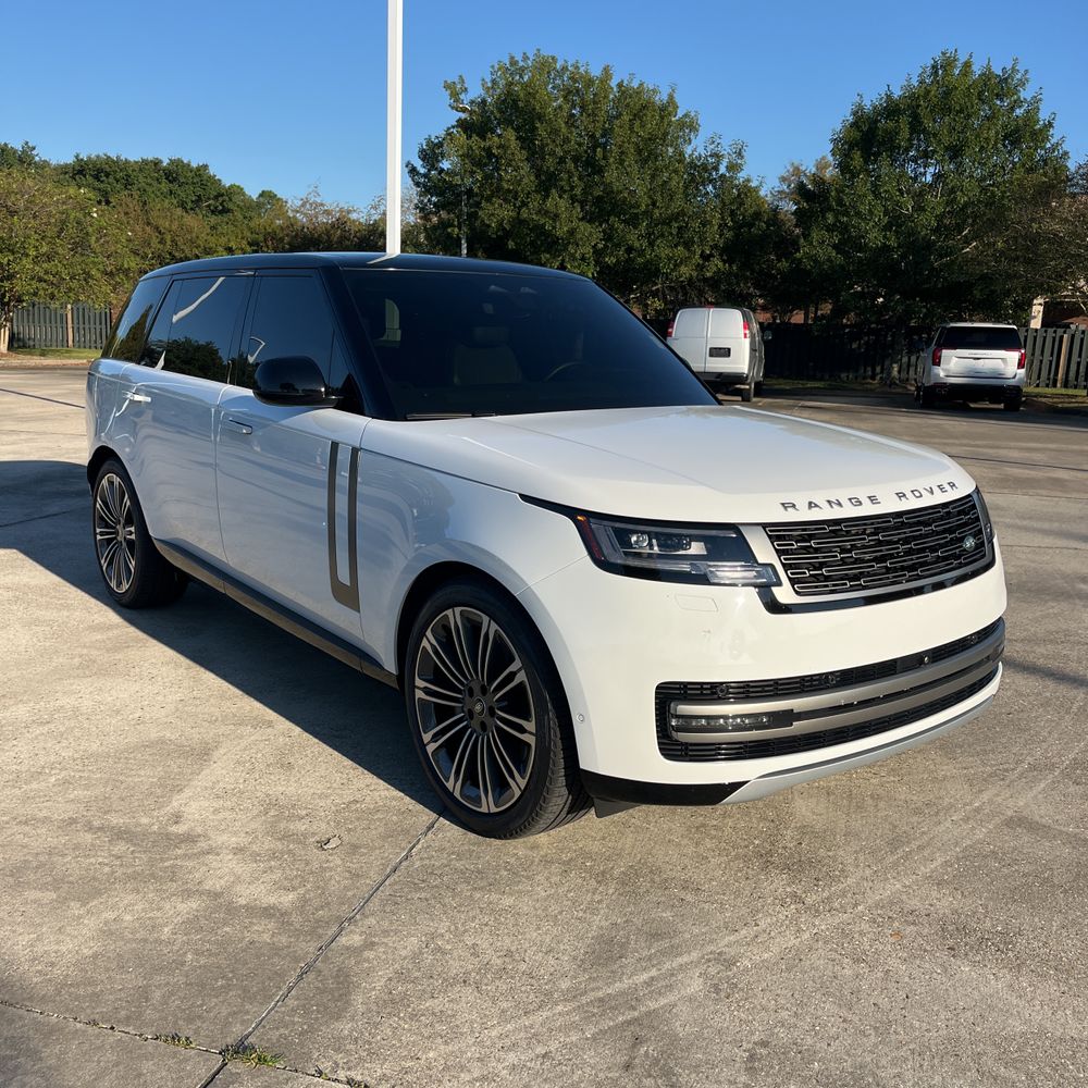 2024 Land Rover Range Rover SE P400