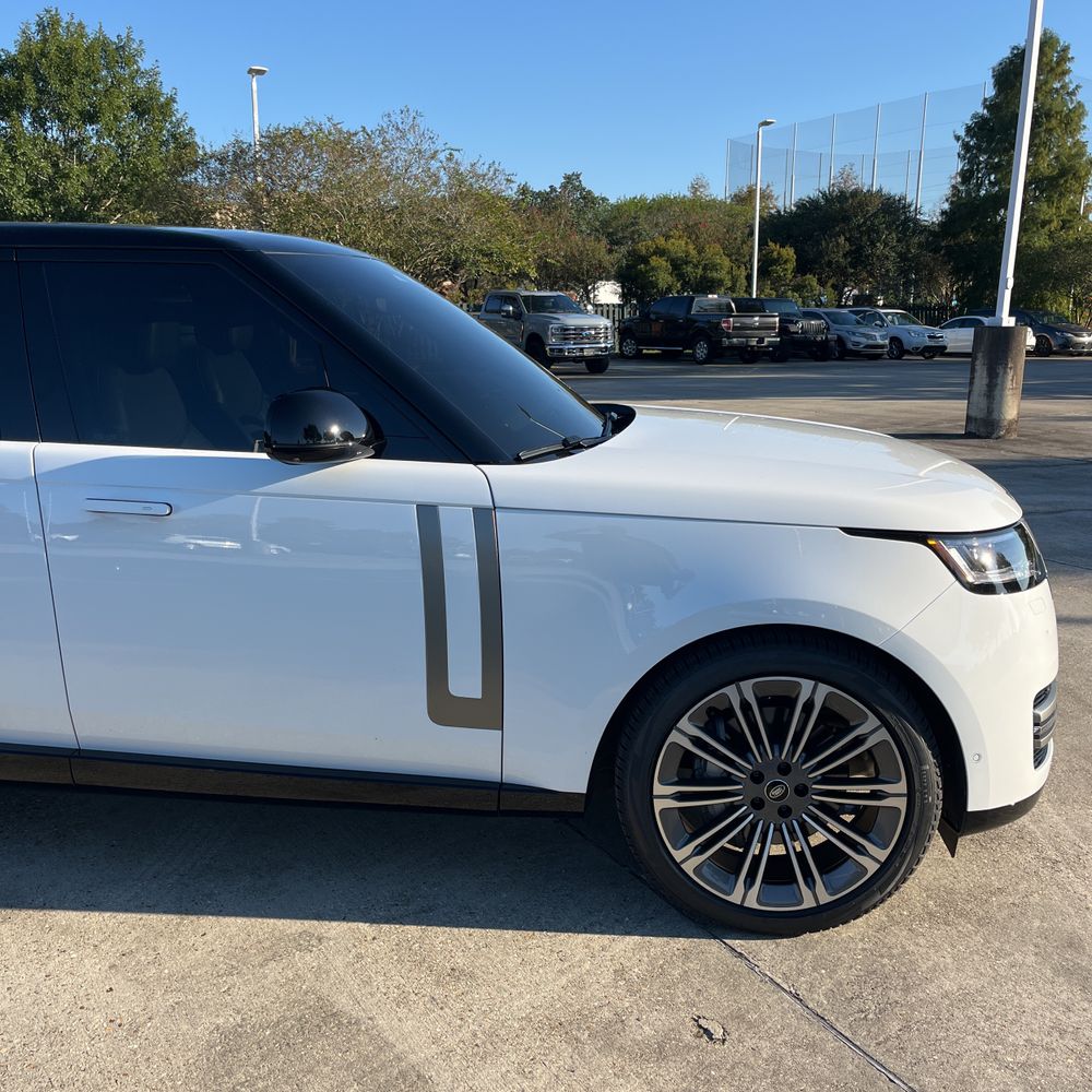 2024 Land Rover Range Rover SE P400