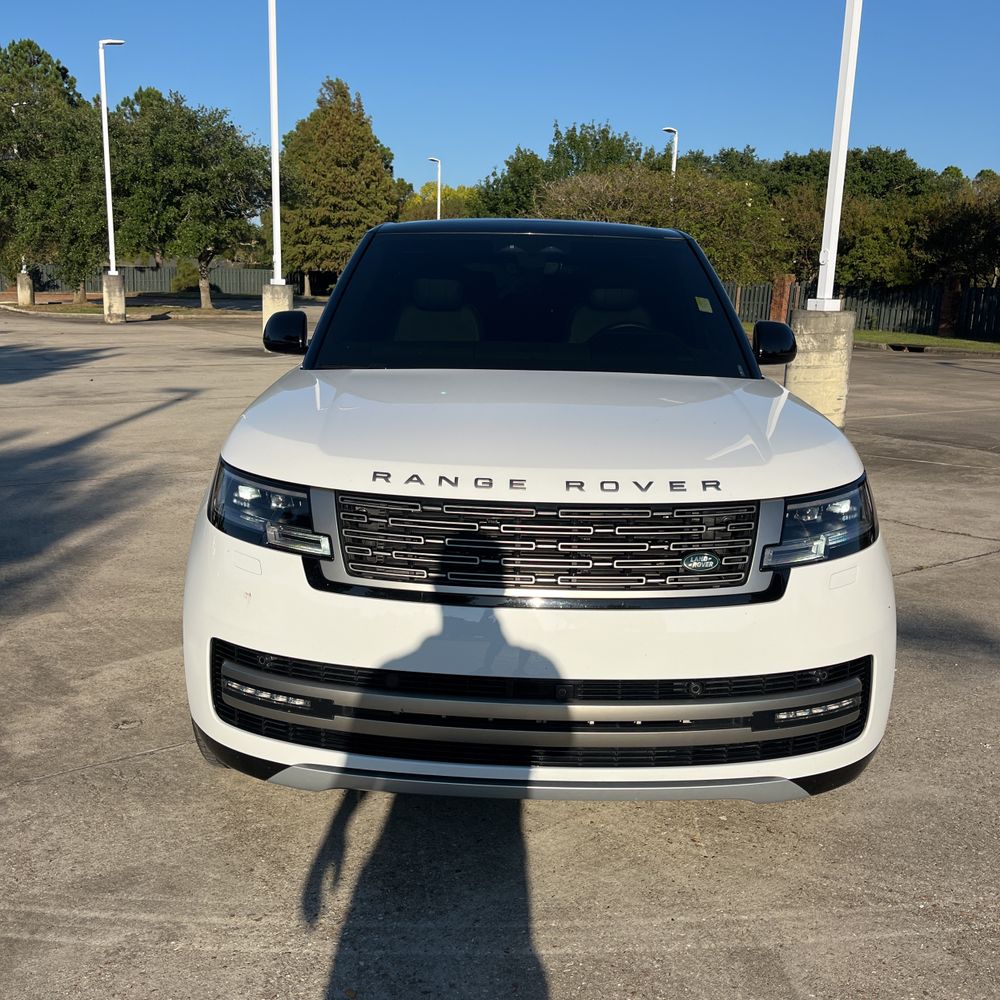 2024 Land Rover Range Rover SE P400
