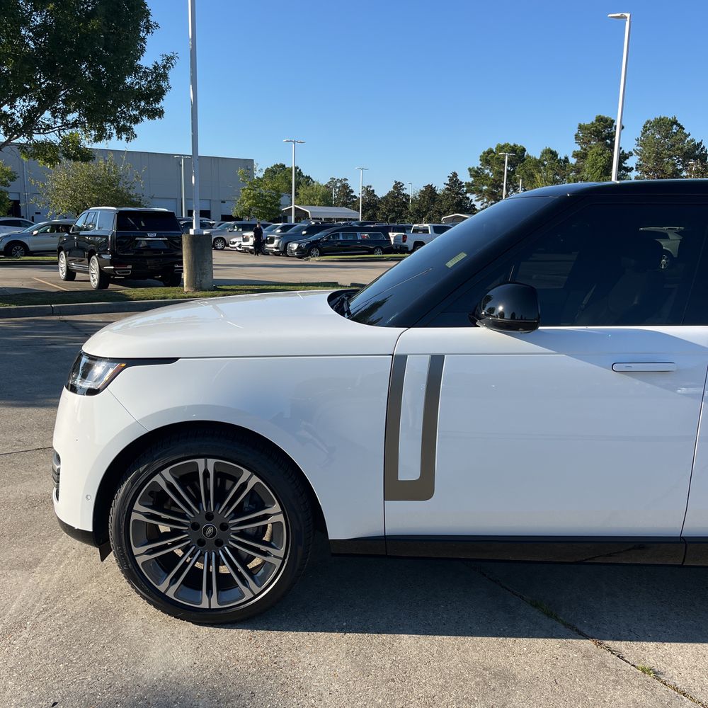 2024 Land Rover Range Rover SE P400