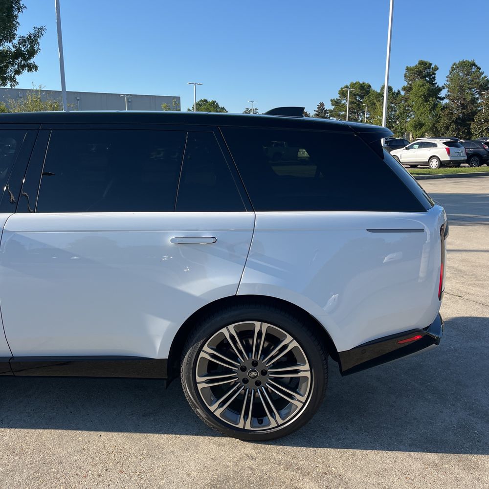 2024 Land Rover Range Rover SE P400