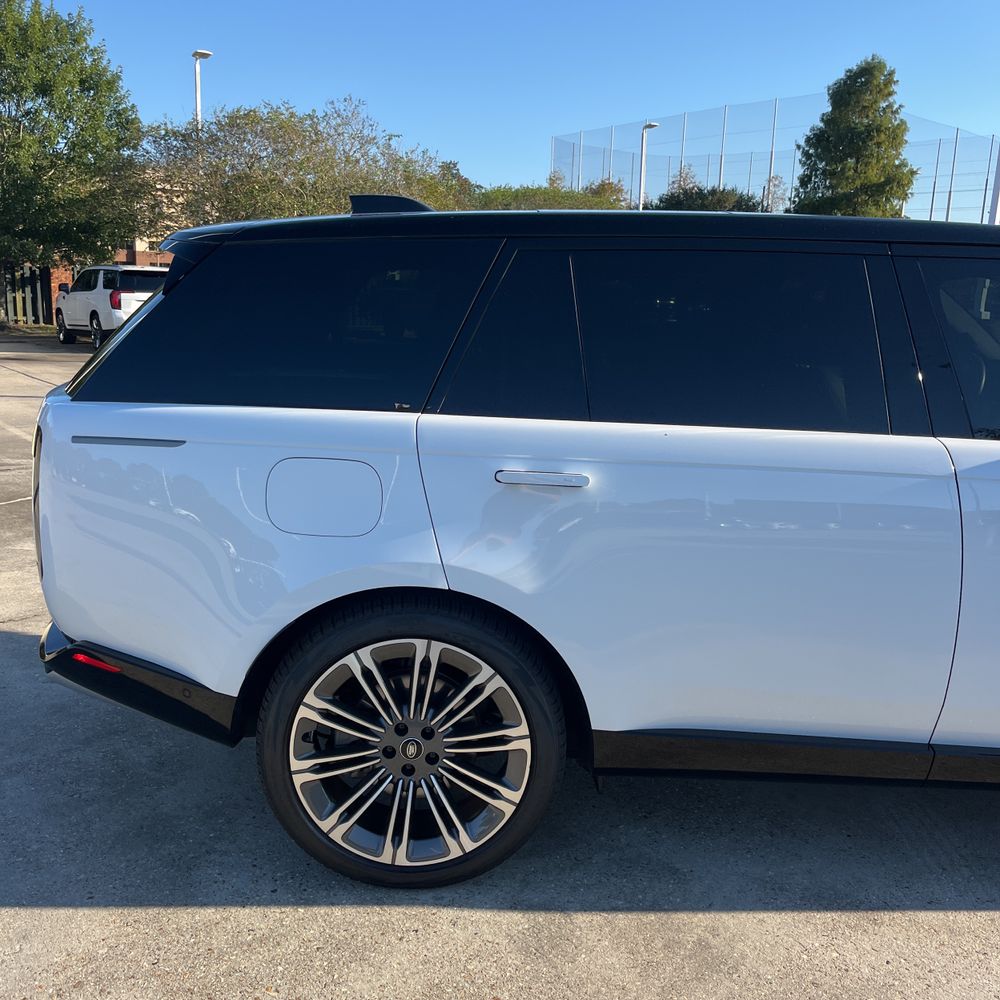 2024 Land Rover Range Rover SE P400