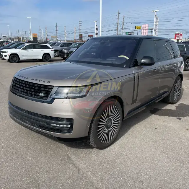 2023 Land Rover Range Rover P400 SE LWB