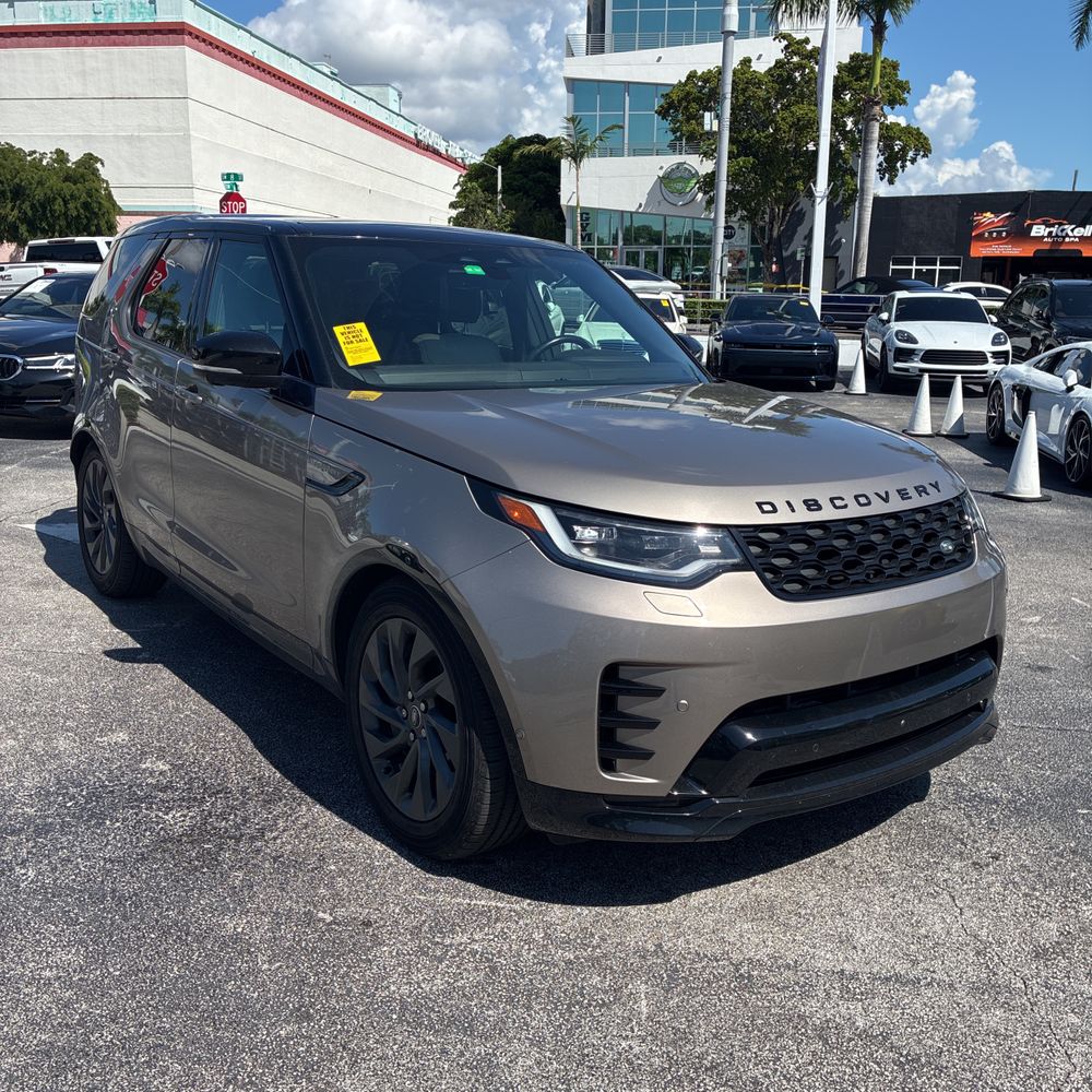 2023 Land Rover Discovery P360 R-Dynamic S
