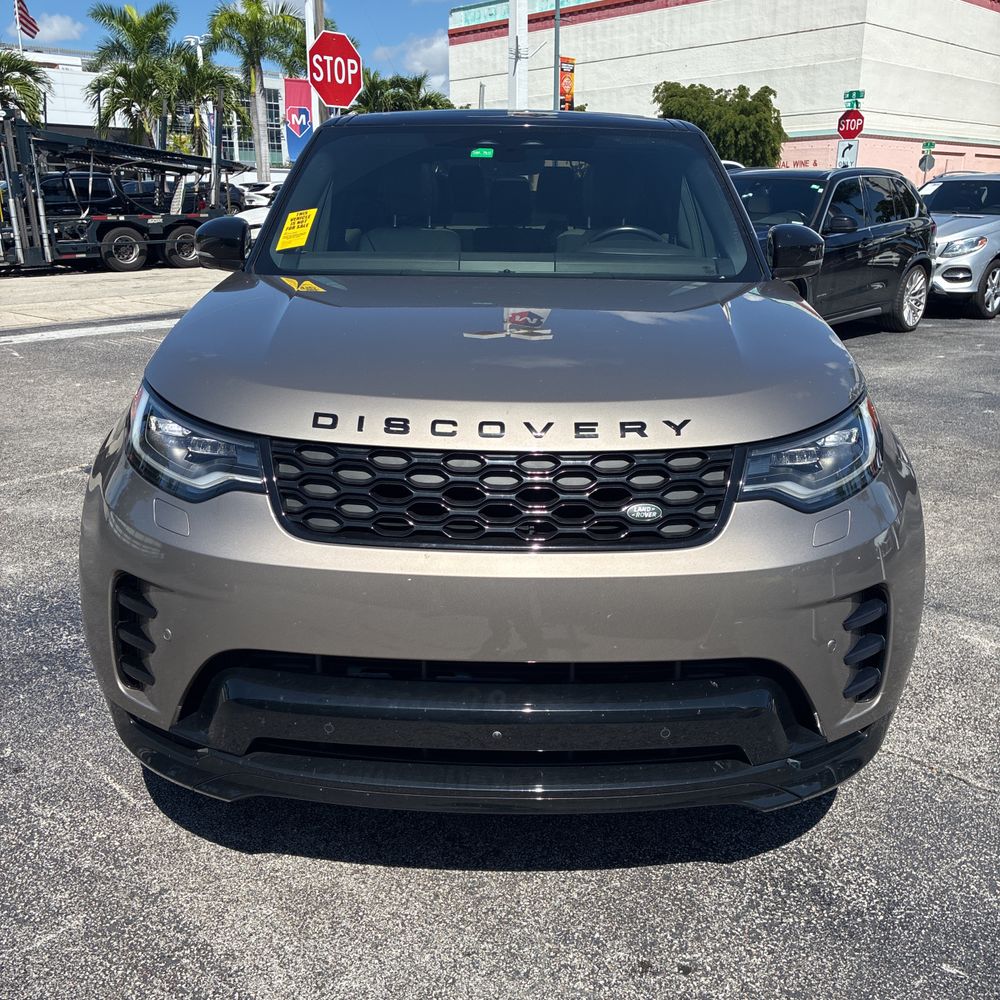 2023 Land Rover Discovery P360 R-Dynamic S