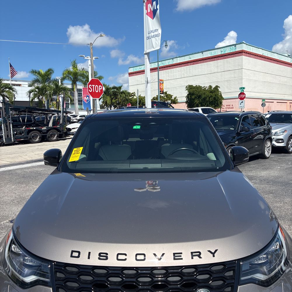 2023 Land Rover Discovery P360 R-Dynamic S