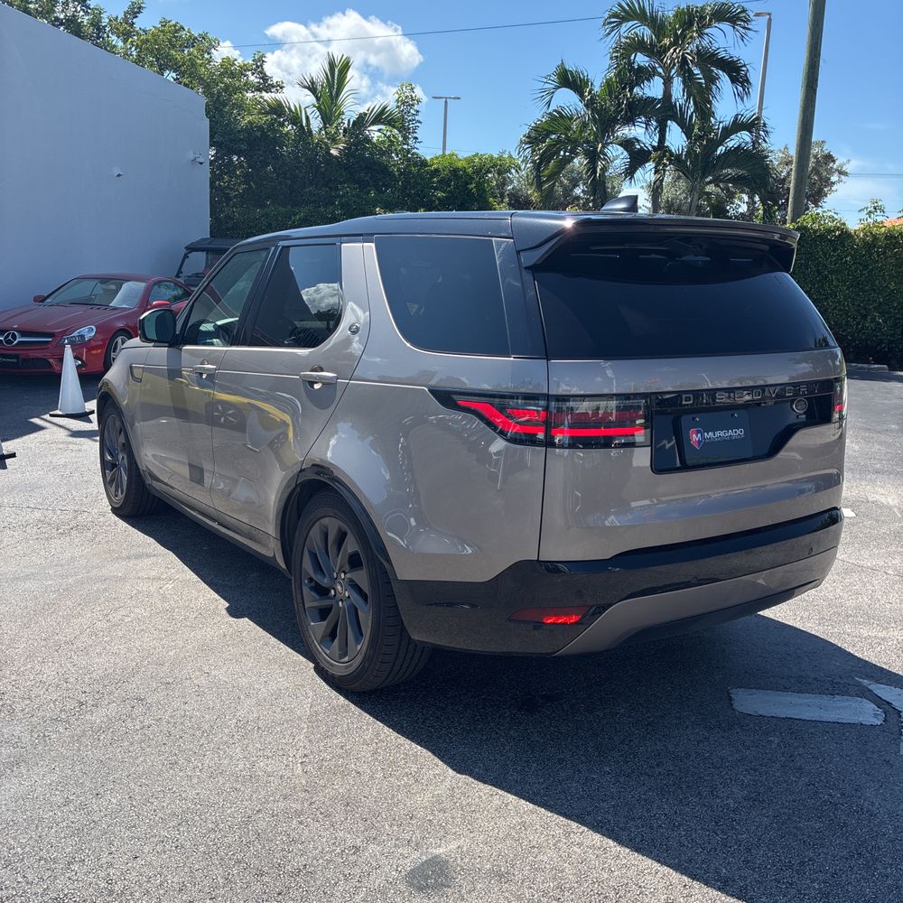2023 Land Rover Discovery P360 R-Dynamic S