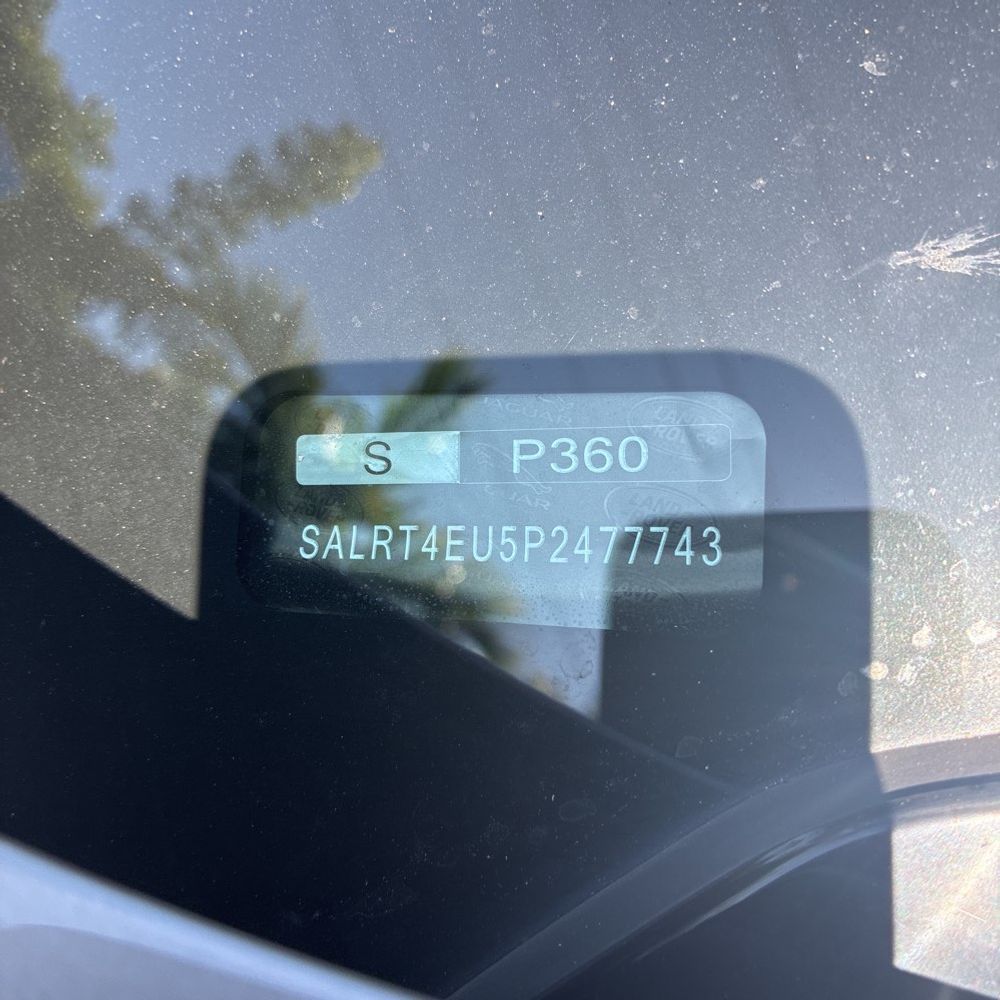 2023 Land Rover Discovery P360 R-Dynamic S