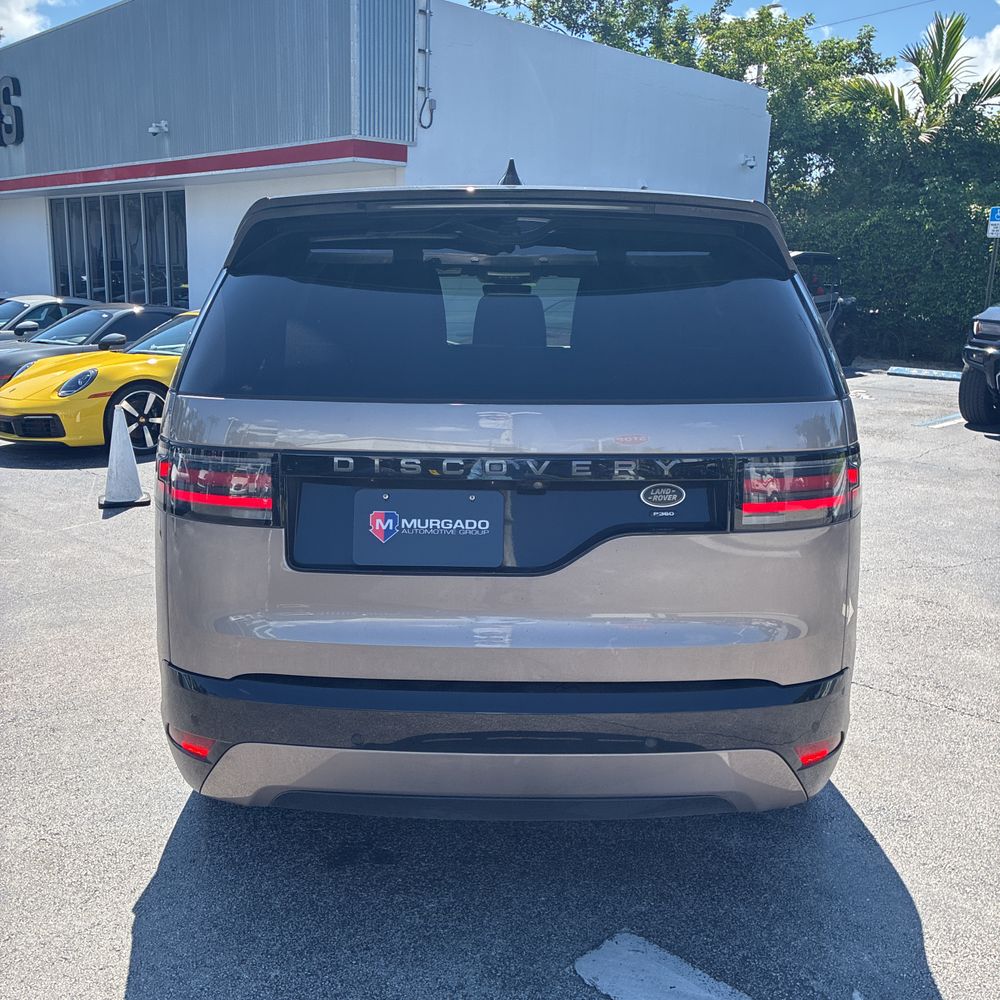 2023 Land Rover Discovery P360 R-Dynamic S