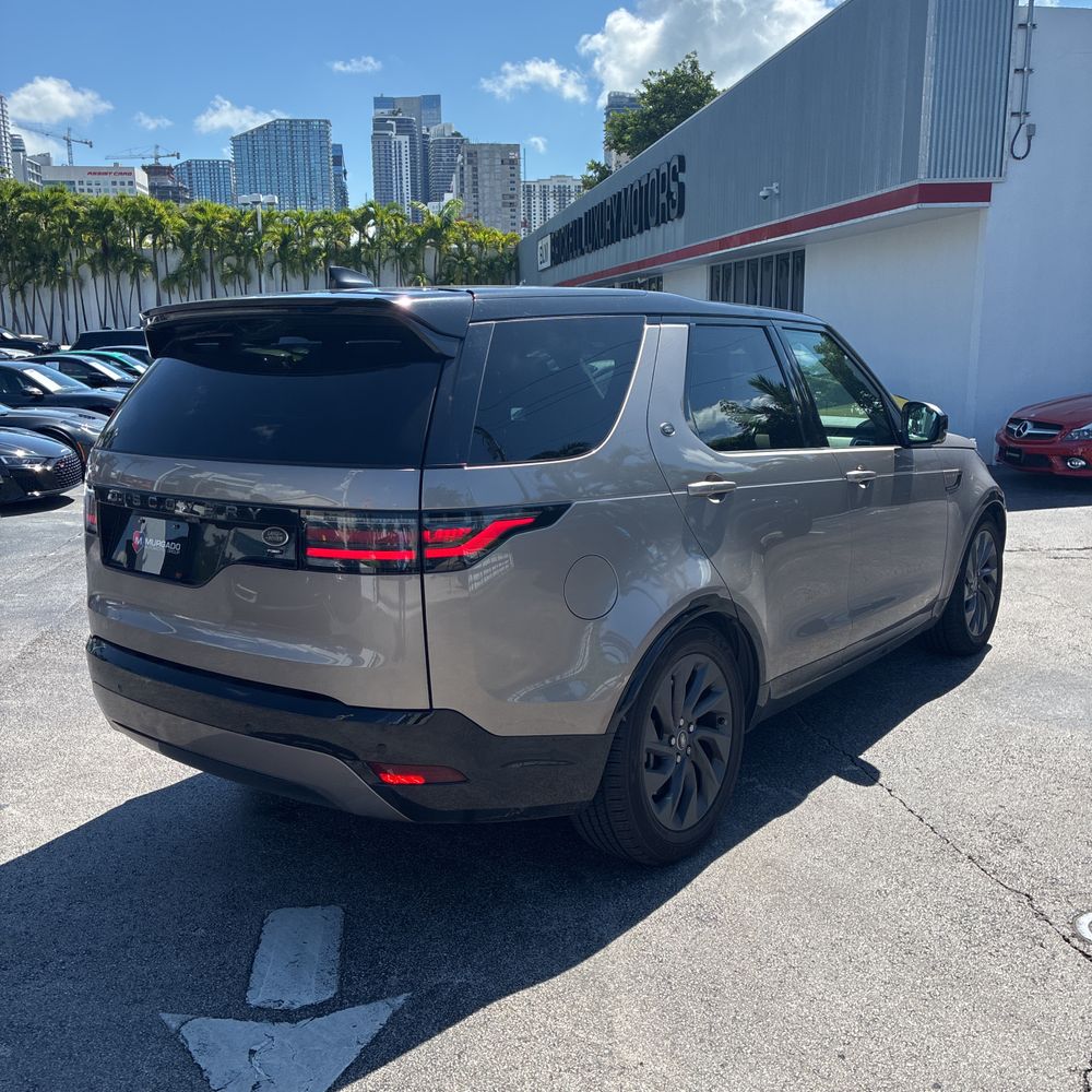 2023 Land Rover Discovery P360 R-Dynamic S