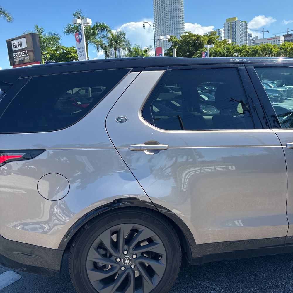 2023 Land Rover Discovery P360 R-Dynamic S