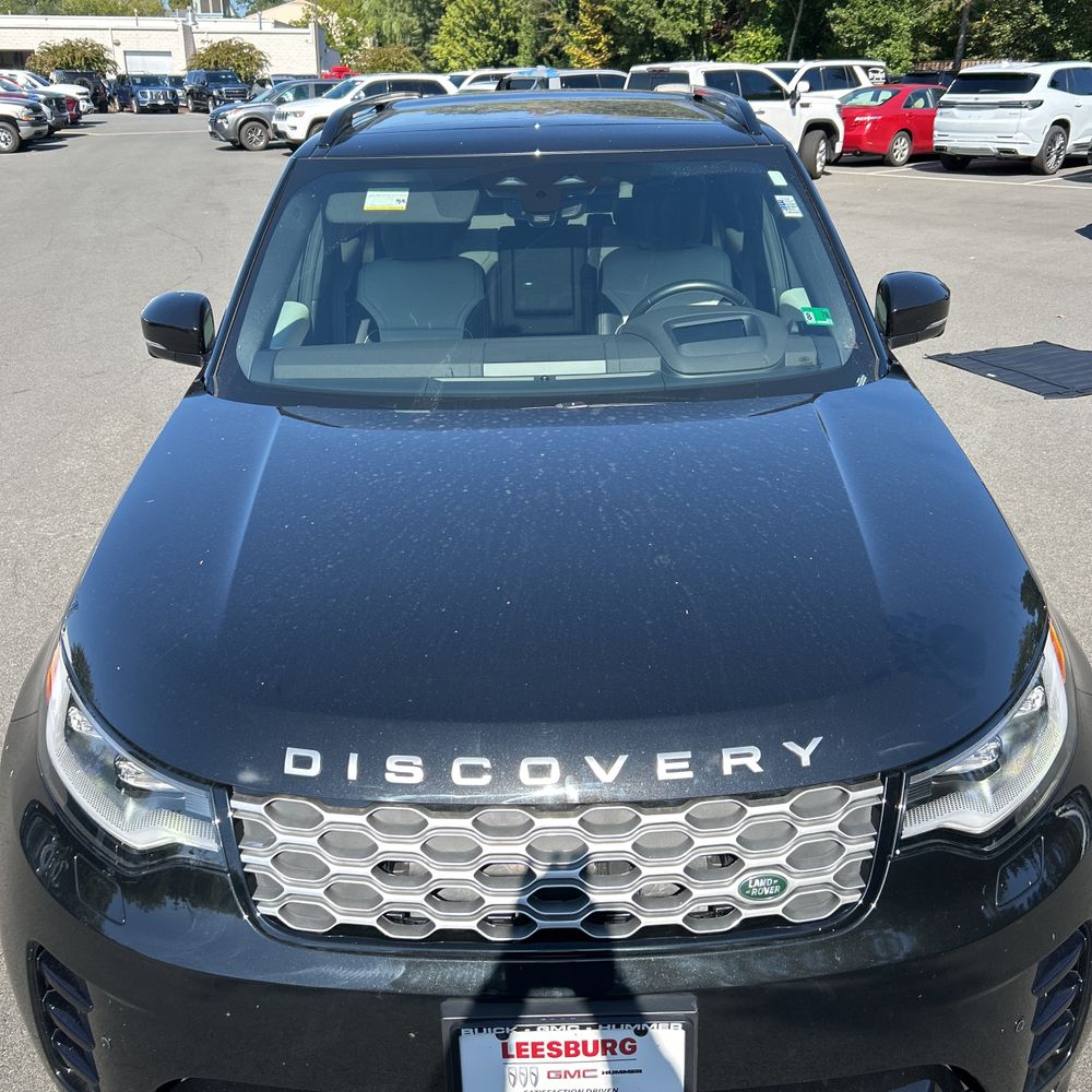 2023 Land Rover Discovery P360 Metropolitan Ed