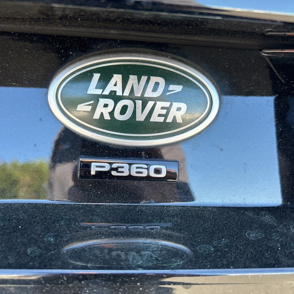 2023 Land Rover Discovery P360 Metropolitan Ed