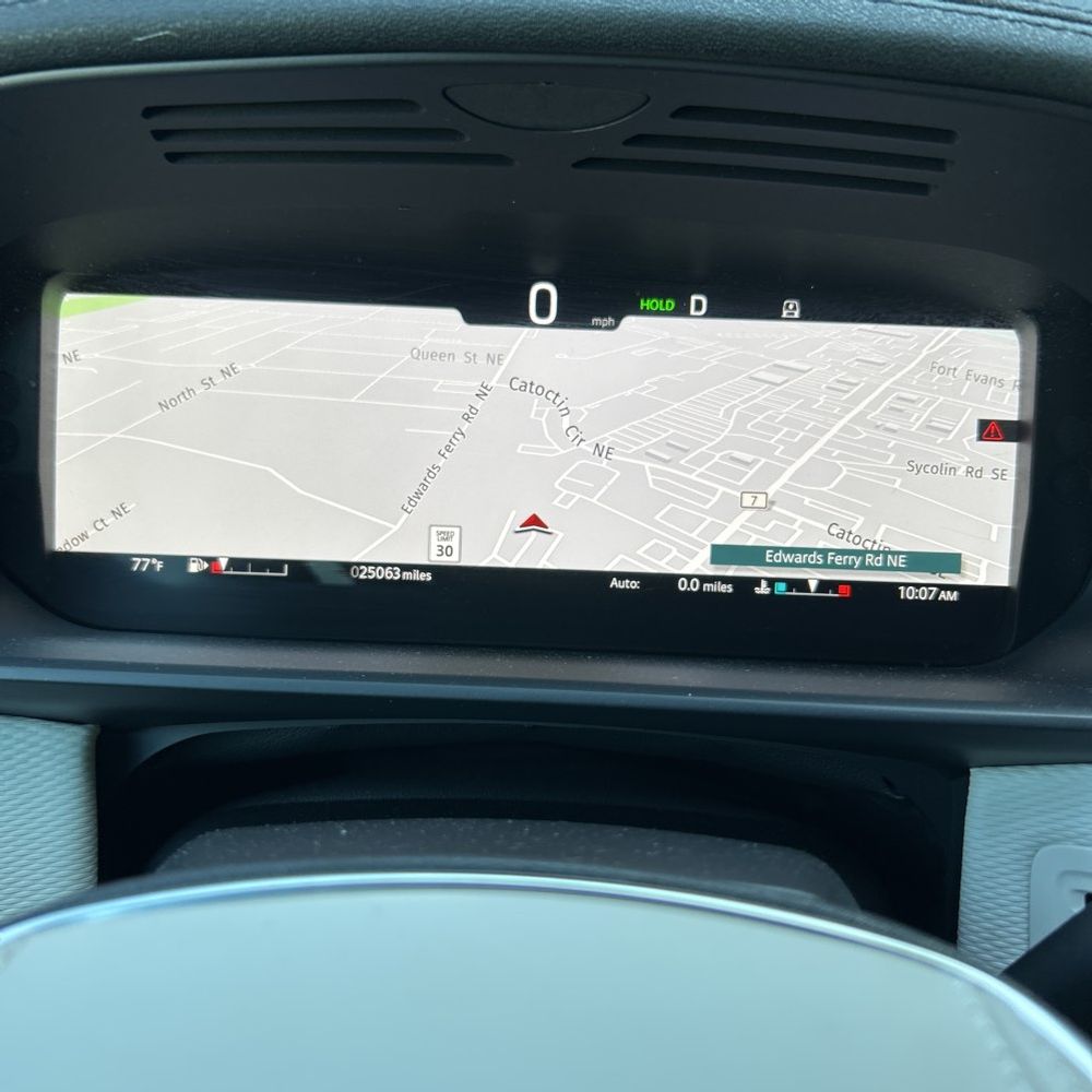 2023 Land Rover Discovery P360 Metropolitan Ed