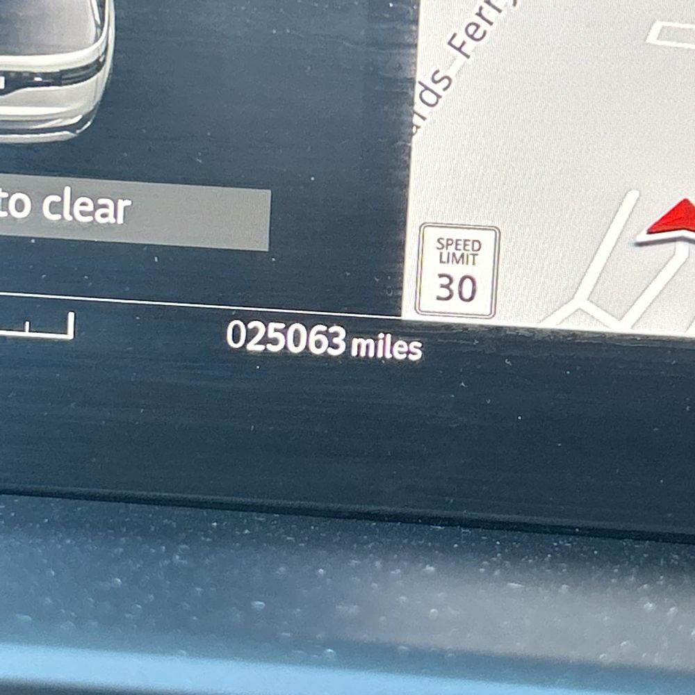 2023 Land Rover Discovery P360 Metropolitan Ed