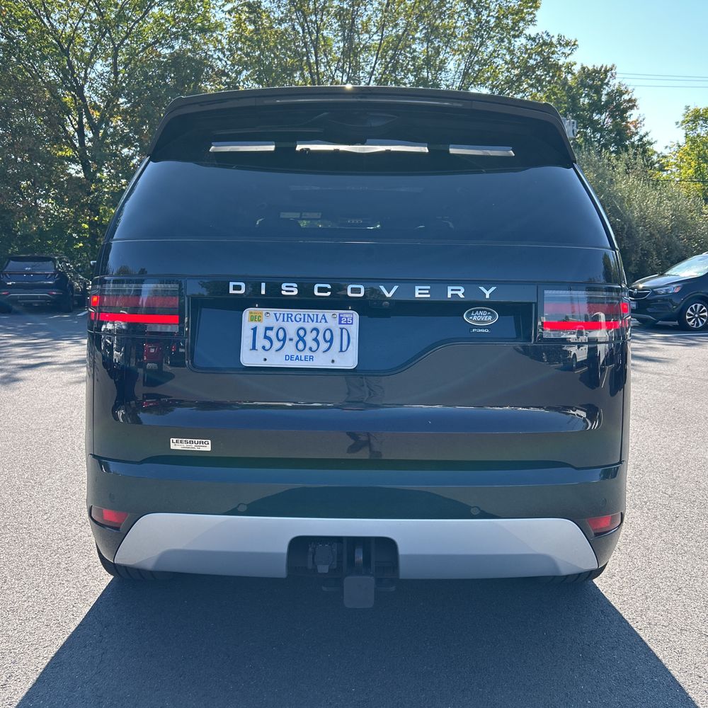2023 Land Rover Discovery P360 Metropolitan Ed