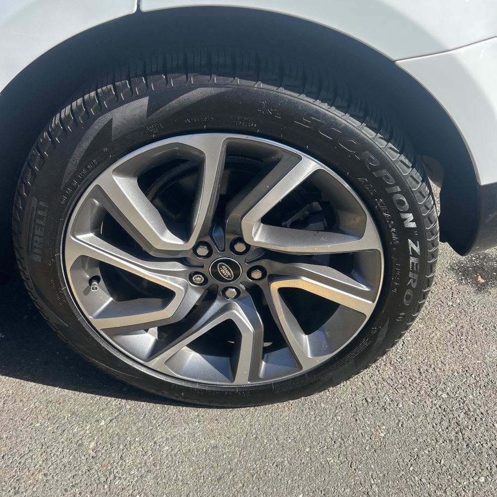 2022 Land Rover Range Rover Sport HSE Silver Edition
